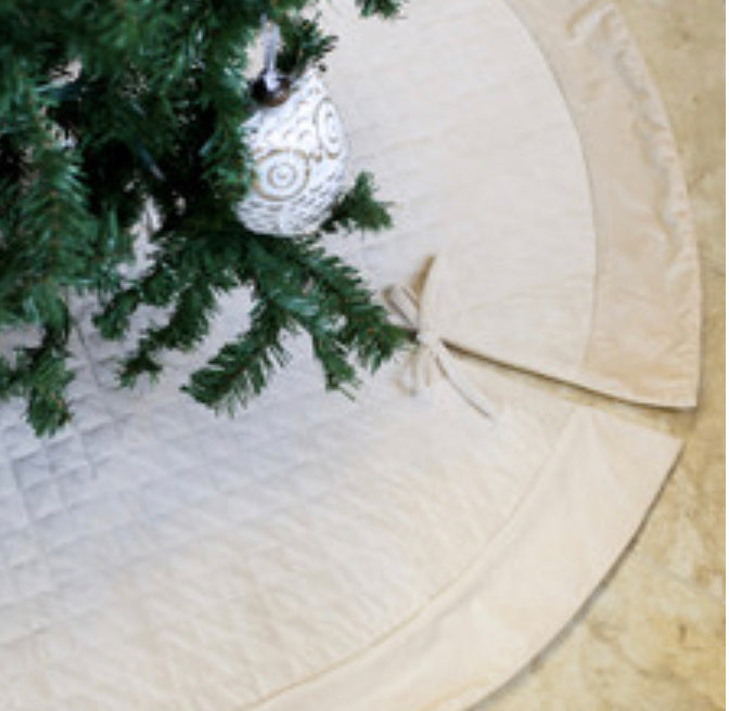 Quilted Tree Skirt in Cream